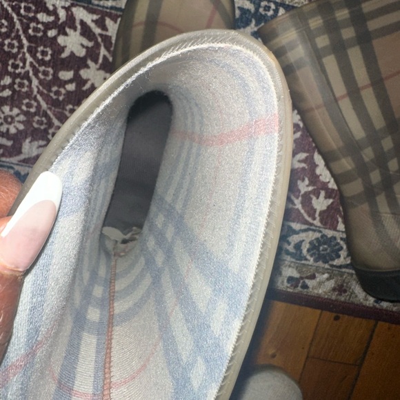 Kids burberry rain boots - Picture 3 of 5